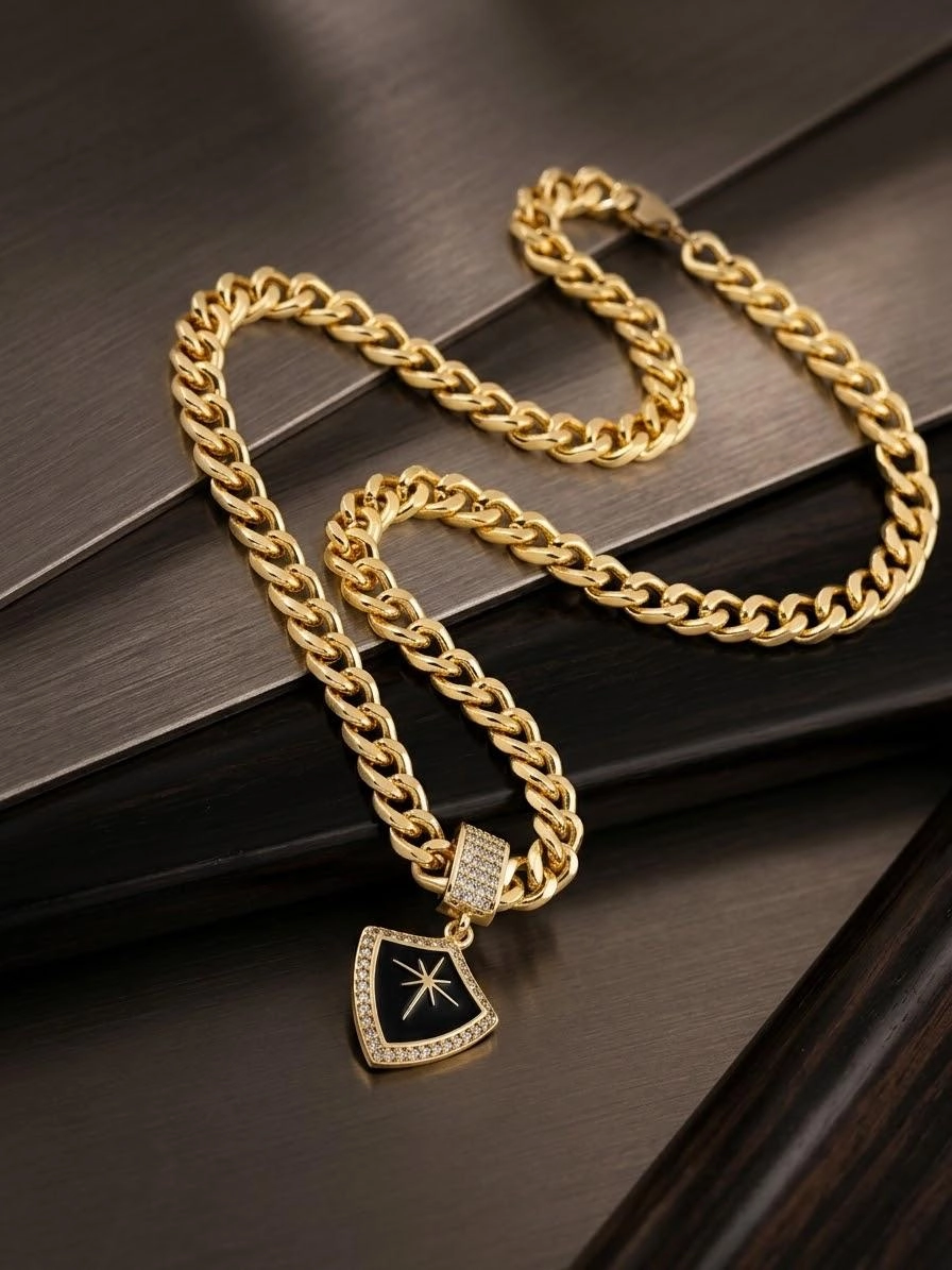 Gold Renk Çelik Kolye