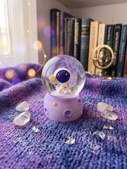 Uzay Temalı Astronot Cam Kar Küresi